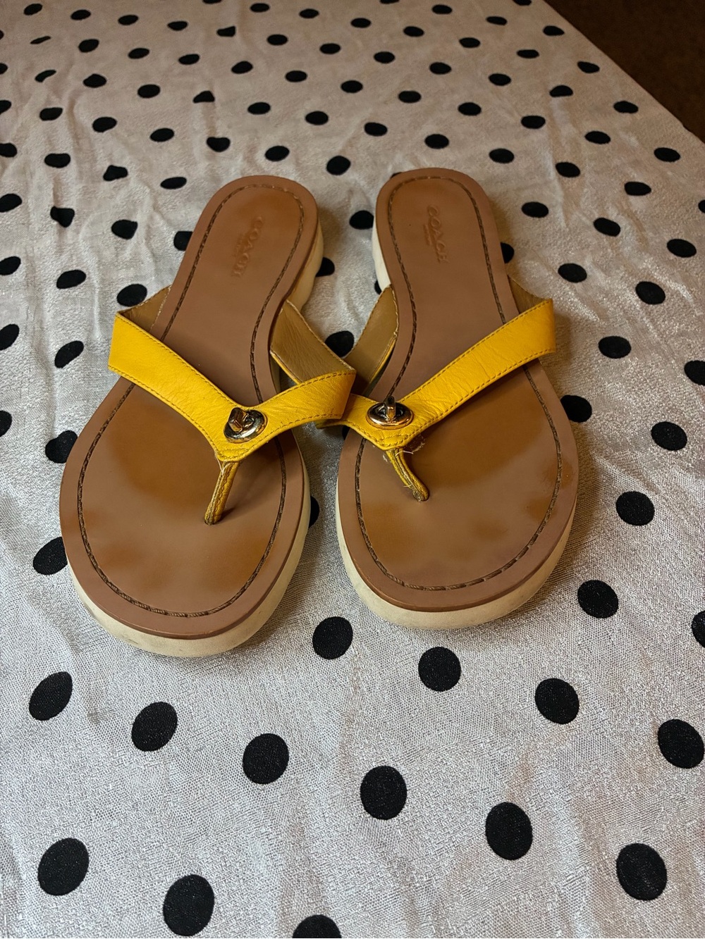 Coach Yellow Leather Turnlock Thong Sandals Flip Flops EU 36 US 6